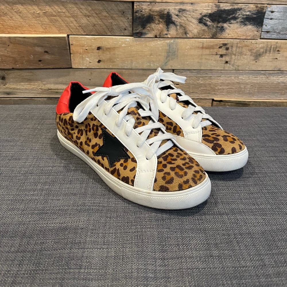 Nature Breeze Star Cheetah print sneakers